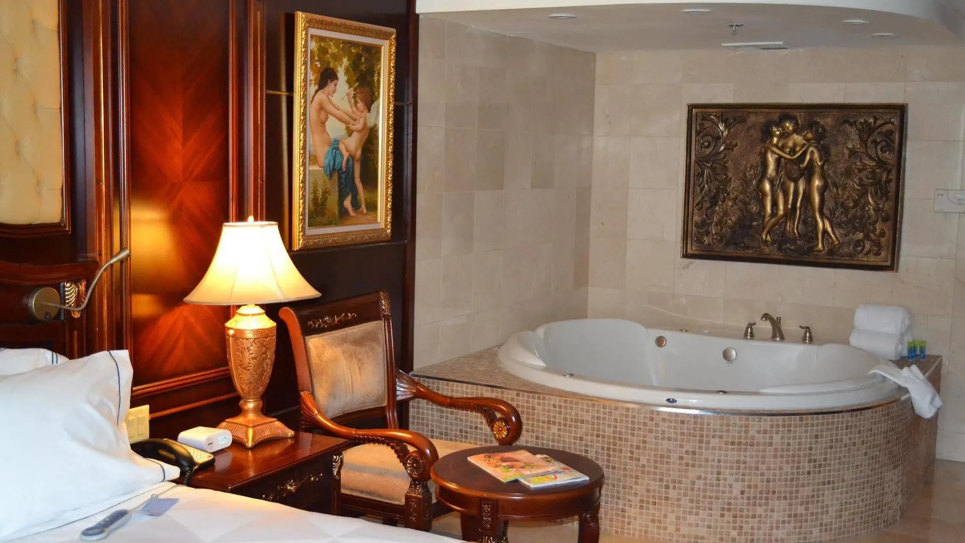 ****  Radisson Hotel Toronto Airport West Mississauga Canada